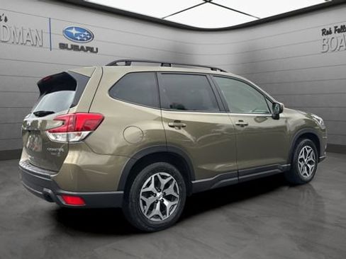 Used 2023 Subaru Forester Premium AWD/4WD image 4