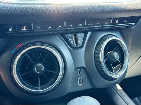 Used 2021 Chevrolet Blazer LT image 15