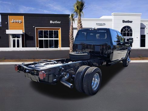 New 2026 RAM 3500 Big Horn AWD/4WD image 6