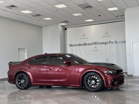 Used 2022 Dodge Charger SRT Hellcat w/ Harman/Kardon Audio Group RWD image 2