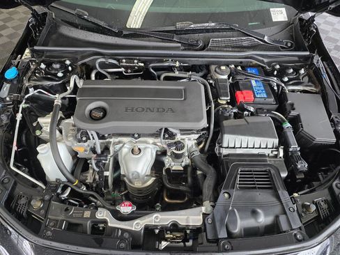 Used 2025 Honda Civic Sport image 9