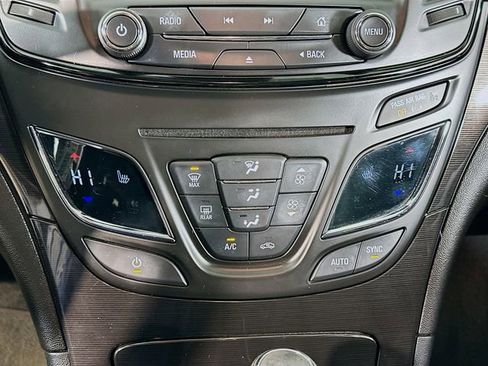 Used 2017 Buick Regal Sport Touring image 21