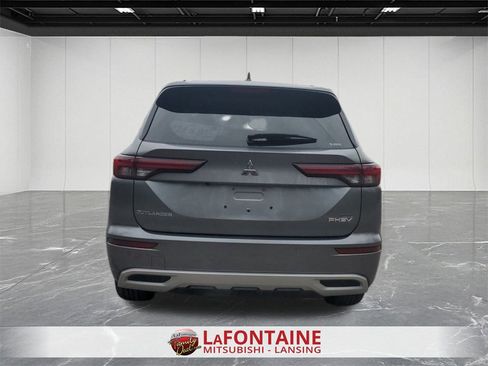 Used 2023 Mitsubishi Outlander SEL 40th Anniversary image 4