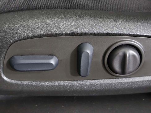 Used 2022 Chevrolet Equinox LT FWD image 33