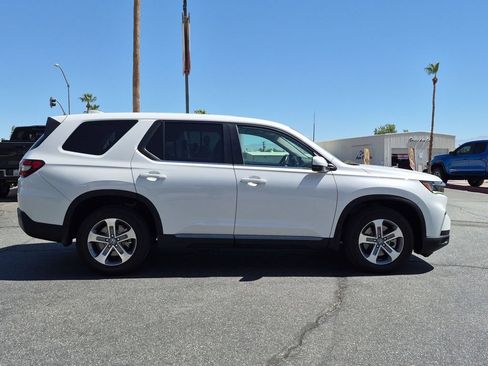 Used 2024 Honda Pilot EX-L image 5