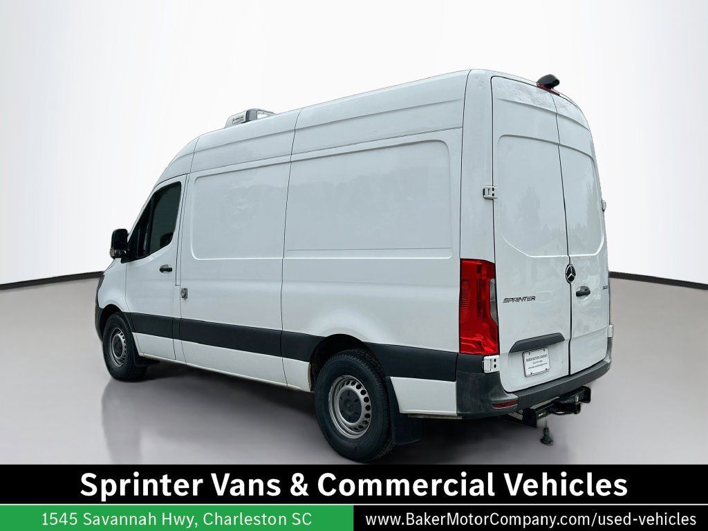 Used 2022 Mercedes-Benz Sprinter 2500 image 3