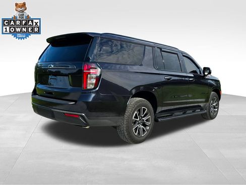 Used 2022 Chevrolet Suburban Z71 w/ Luxury Package AWD/4WD image 8