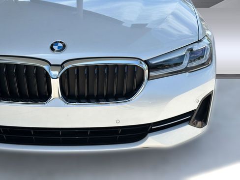 Used 2023 BMW 530i w/ Premium Package RWD image 11