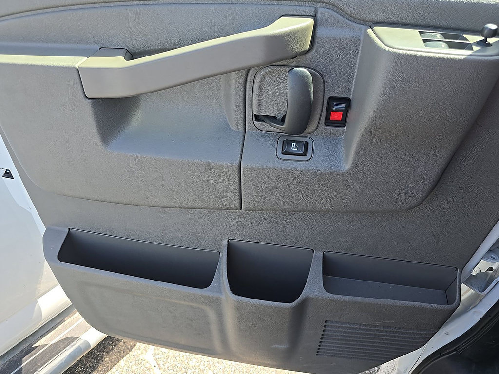 Used 2025 Chevrolet Express 2500 w/ Driver Convenience Package RWD image 6