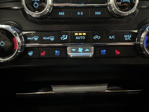Used 2024 Ford F350 Lariat image 7