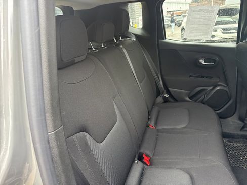 Used 2021 Jeep Renegade Sport w/ Sport Appearance Group image 8