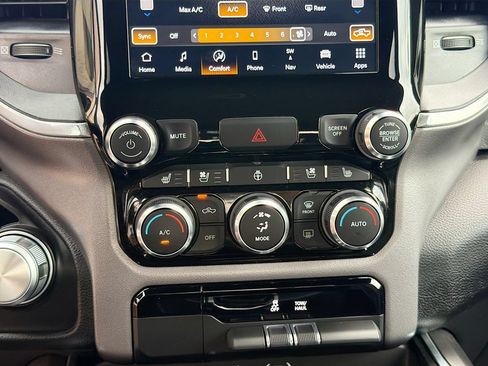 Used 2023 RAM 1500 Laramie AWD/4WD image 32