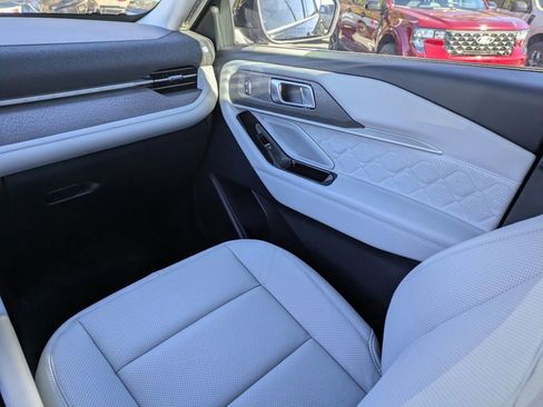 New 2026 Ford Explorer Platinum w/ LUX Leather Package image 22