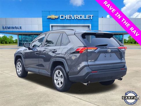 Used 2021 Toyota RAV4 LE image 3
