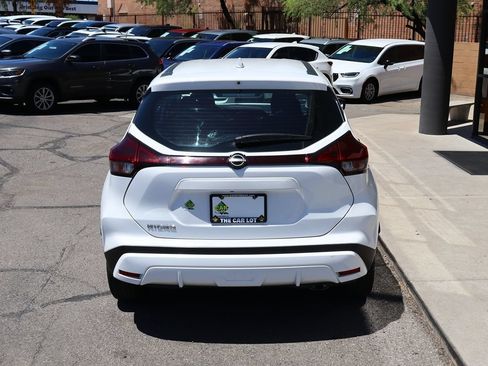 Used 2023 Nissan Kicks S FWD image 10