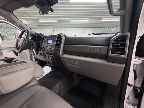 Used 2021 Ford F550 4x4 Regular Cab Super Duty image 32