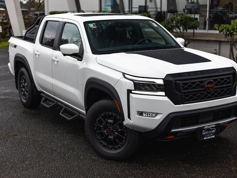 Used 2022 Nissan Frontier PRO-4X w/ Pro-4X Premium Package image 2