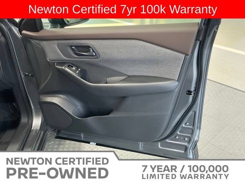 Used 2023 Nissan Rogue S FWD image 38