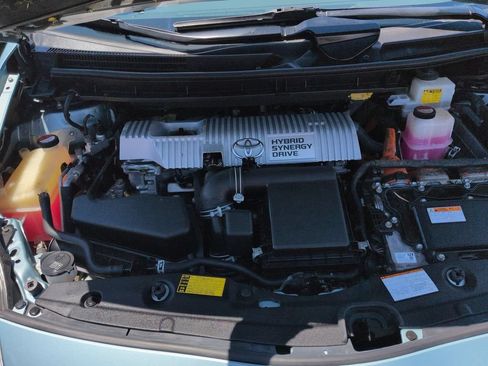 Used 2015 Toyota Prius Three FWD image 31