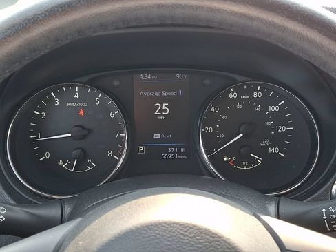 Used 2018 Nissan Rogue SL w/ Premium Package AWD/4WD image 21