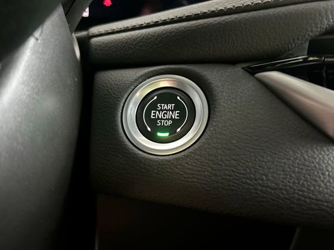 Used 2025 Cadillac XT4 Premium Luxury image 30