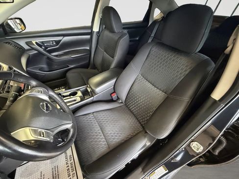 Used 2018 Nissan Altima 2.5 SV image 11
