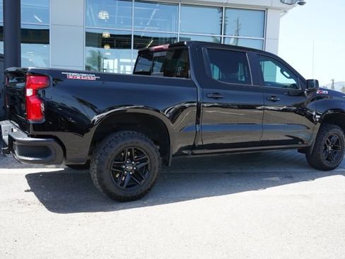 Used 2020 Chevrolet Silverado 1500 LT Trail Boss w/ Midnight Edition image 9