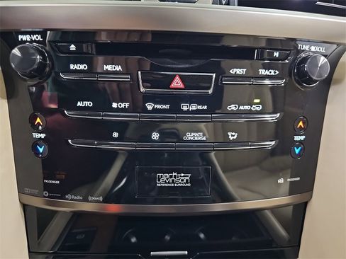 Used 2021 Lexus LX 570 4WD w/ Luxury Package image 27