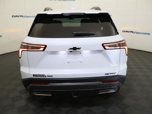 New 2026 Chevrolet Equinox ACTIV AWD/4WD image 8