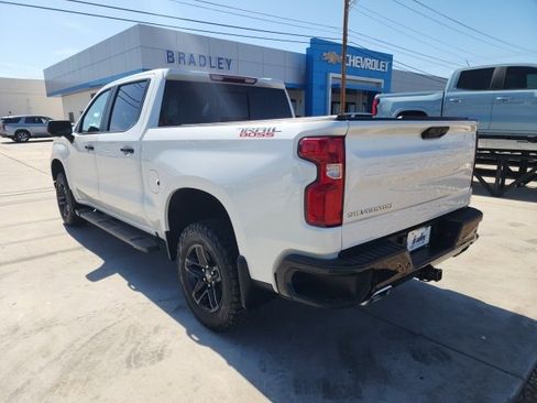 Used 2022 Chevrolet Silverado 1500 LT Trail Boss w/ LT Trail Boss Premium Package image 6