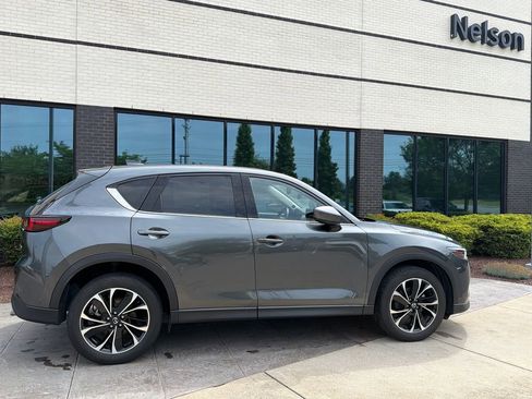 Used 2022 MAZDA CX-5 AWD 2.5 S w/ Premium Plus Pkg image 3
