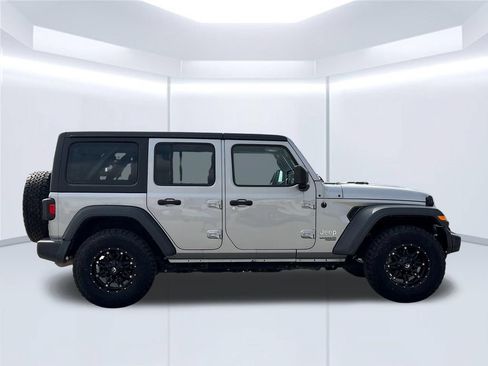 Used 2018 Jeep Wrangler Unlimited Sport S AWD/4WD image 7