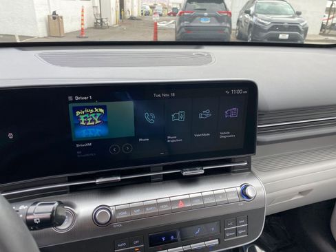 Used 2025 Hyundai Kona SEL image 21