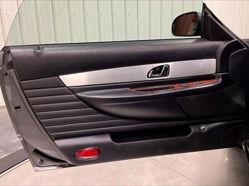 Used 2003 Ford Thunderbird image 22