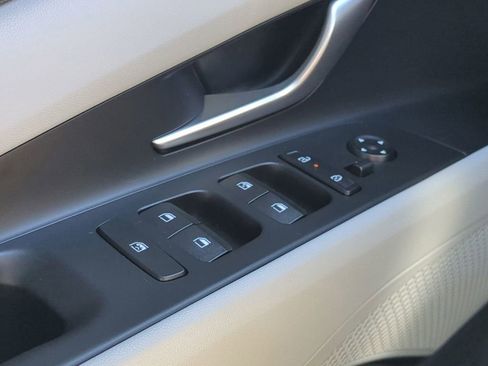 New 2026 Hyundai Elantra Limited FWD image 30