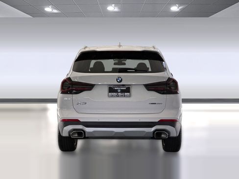 Used 2024 BMW X3 sDrive30i w/ Convenience Package image 9