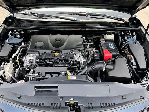 Used 2018 Toyota Camry XLE w/ Audio Package FWD image 9