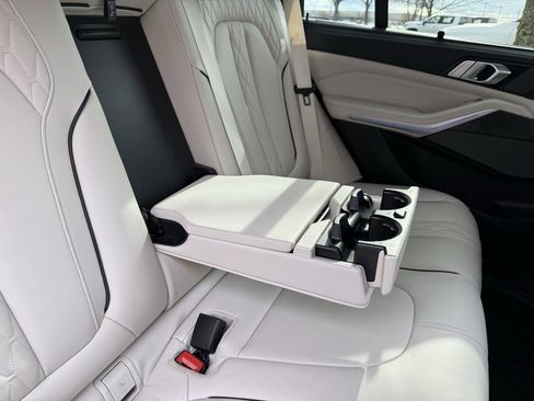 Used 2021 BMW X5 xDrive40i w/ Executive Package image 46