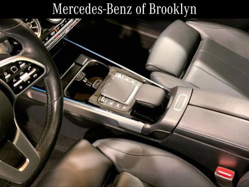 Certified 2022 Mercedes-Benz GLB 250 4MATIC image 16