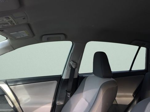 Used 2014 Toyota RAV4 LE image 18