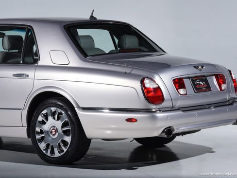 Used 2005 Bentley Arnage R image 12