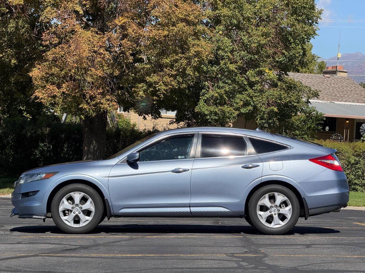 Used 2010 Honda Crosstour EX-L image 2