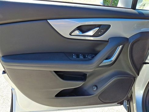 Used 2020 Chevrolet Blazer LT image 13