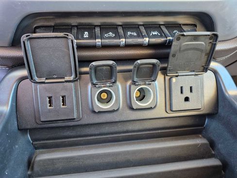 Used 2018 GMC Sierra 1500 SLT image 23