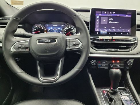 Used 2024 Jeep Compass Latitude AWD/4WD image 22