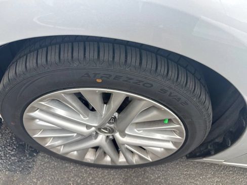 Used 2014 Lexus ES 350 w/ Luxury Package FWD image 8