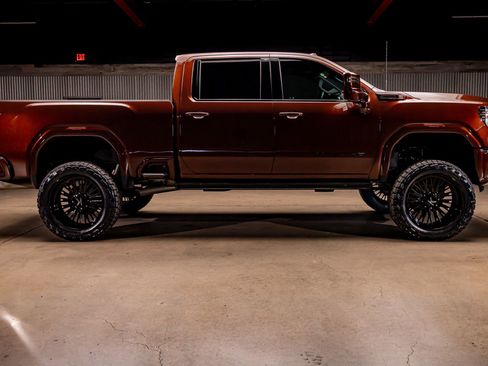 Used 2024 GMC Sierra 2500 Denali Ultimate image 11