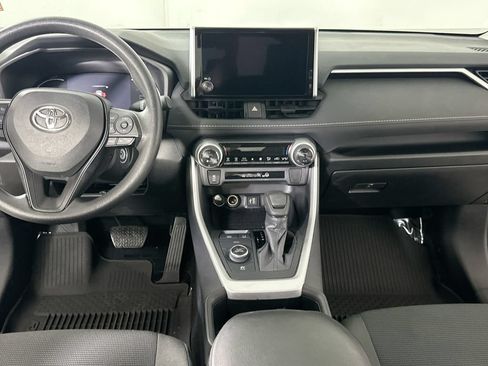 Used 2024 Toyota RAV4 LE AWD/4WD image 18