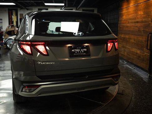 Used 2025 Hyundai Tucson SE FWD image 6