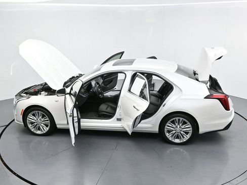 Certified 2022 Cadillac CT4 Premium Luxury AWD/4WD image 43